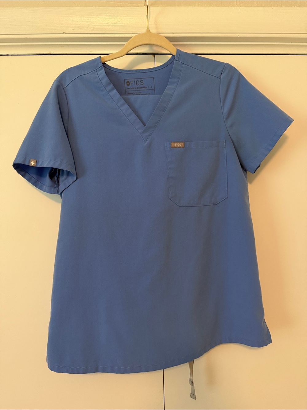 Catarina small figs women’s scrub top